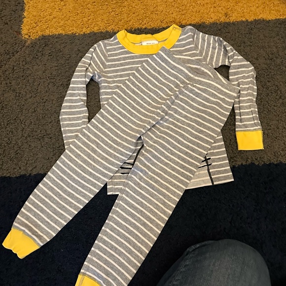 Hanna Andersson Easter Jammies - Picture 2 of 5